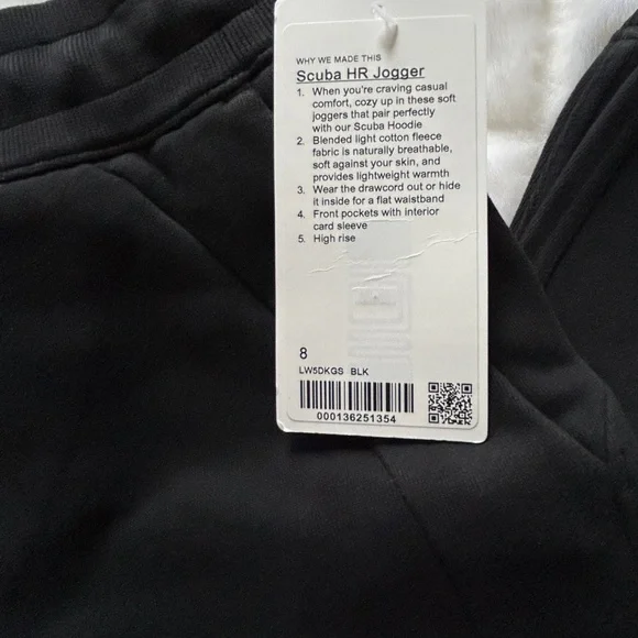 NWT Lululemon high rise scuba fleece Black joggers sz 8 embroidered lululemon - Picture 4 of 5